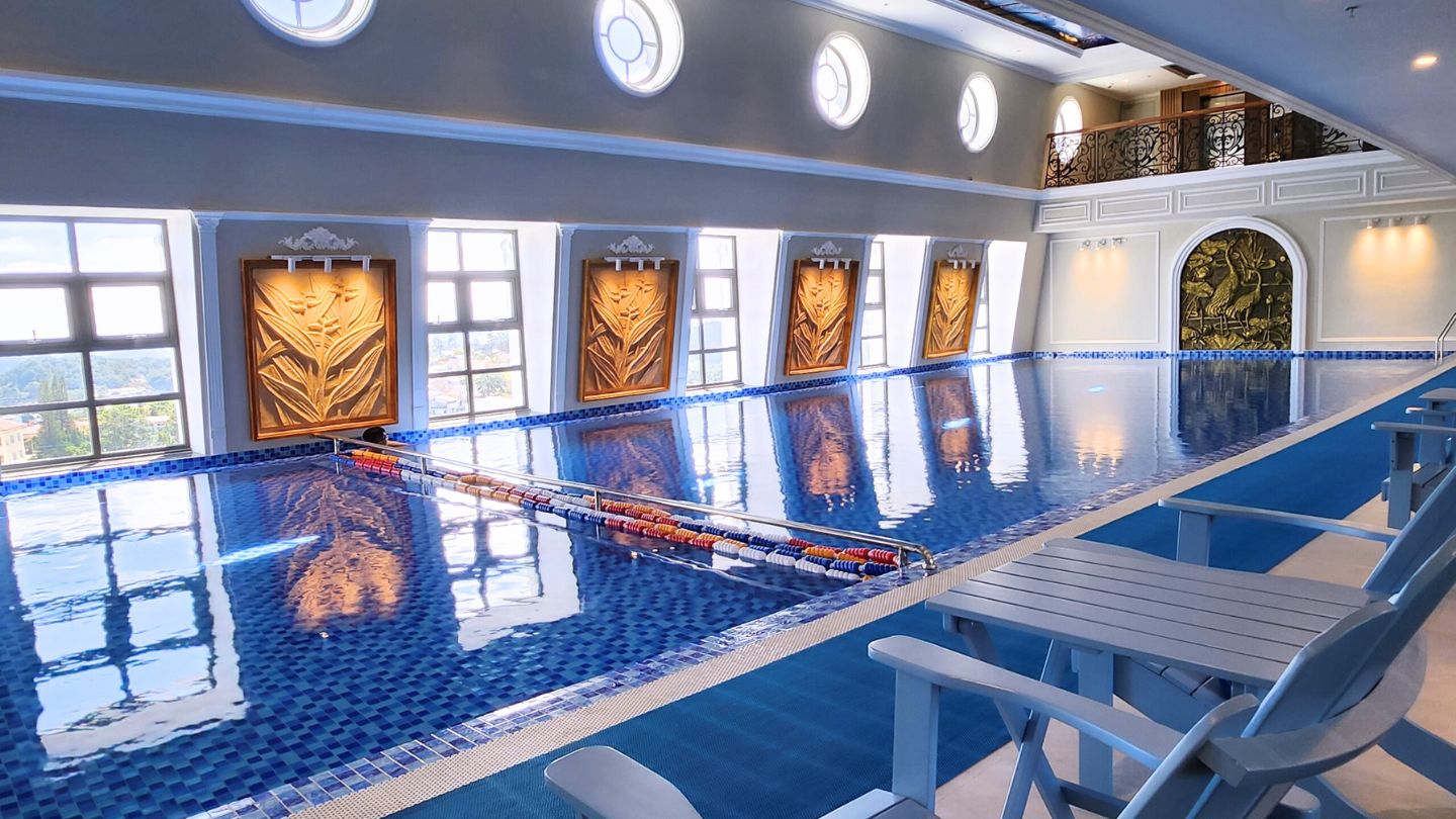 Hồ bơi nước ấm